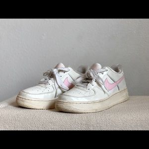 Youth White and pink Nike Air Force 1